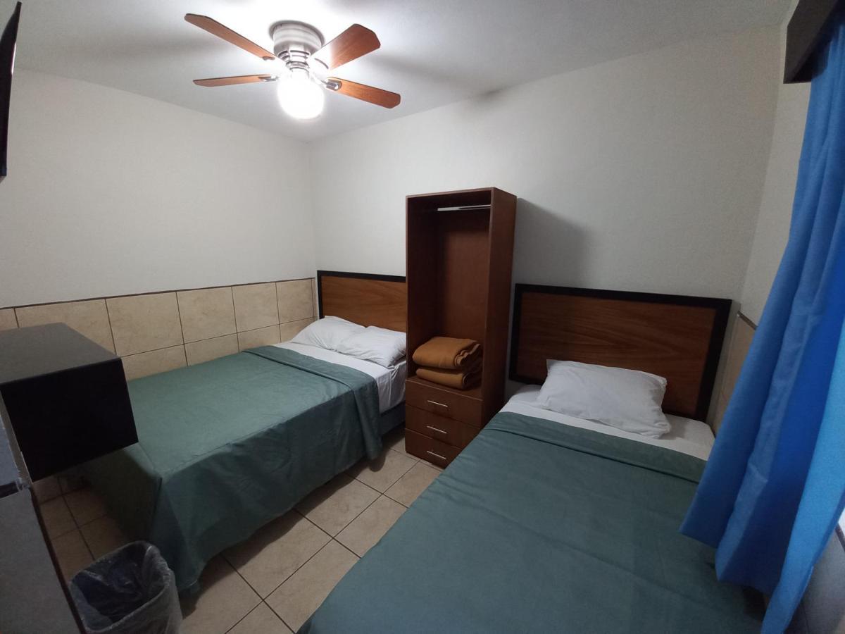 Hotel Hcm غوادالاجارا المظهر الخارجي الصورة